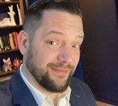 Robert-Jan, Schadeservices
